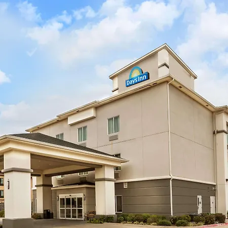 Days Inn & Suites By Wyndham Mineral Wells